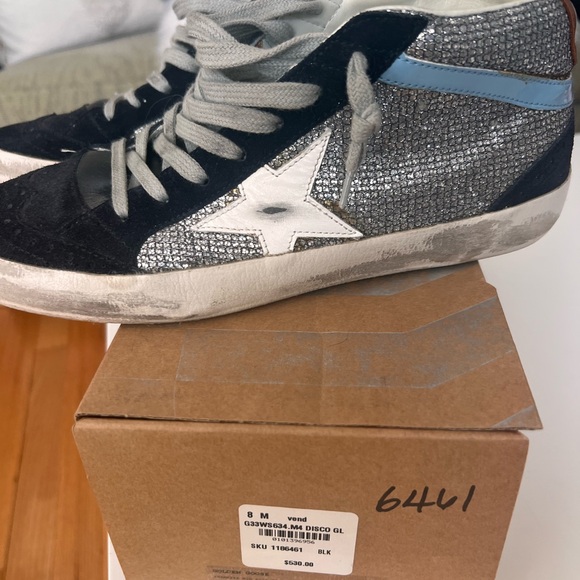 Black and Gray High-Top Sneakers with Star Detail - Picture 2 of 2